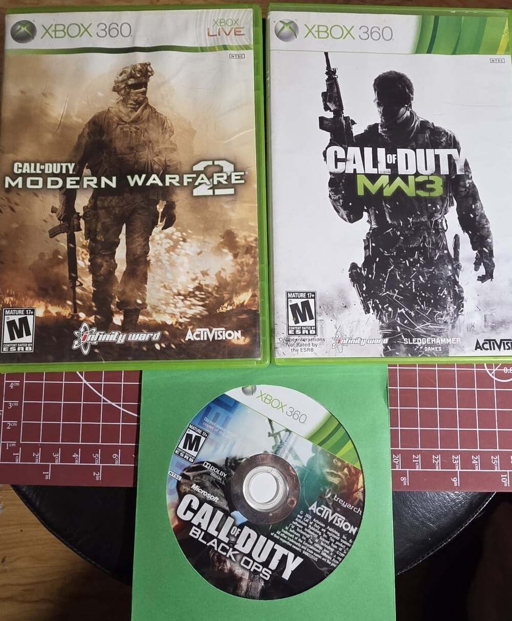 3 Xbox 360 Call Of Duty Lot Modern Warfare 2, 3, Black Ops
